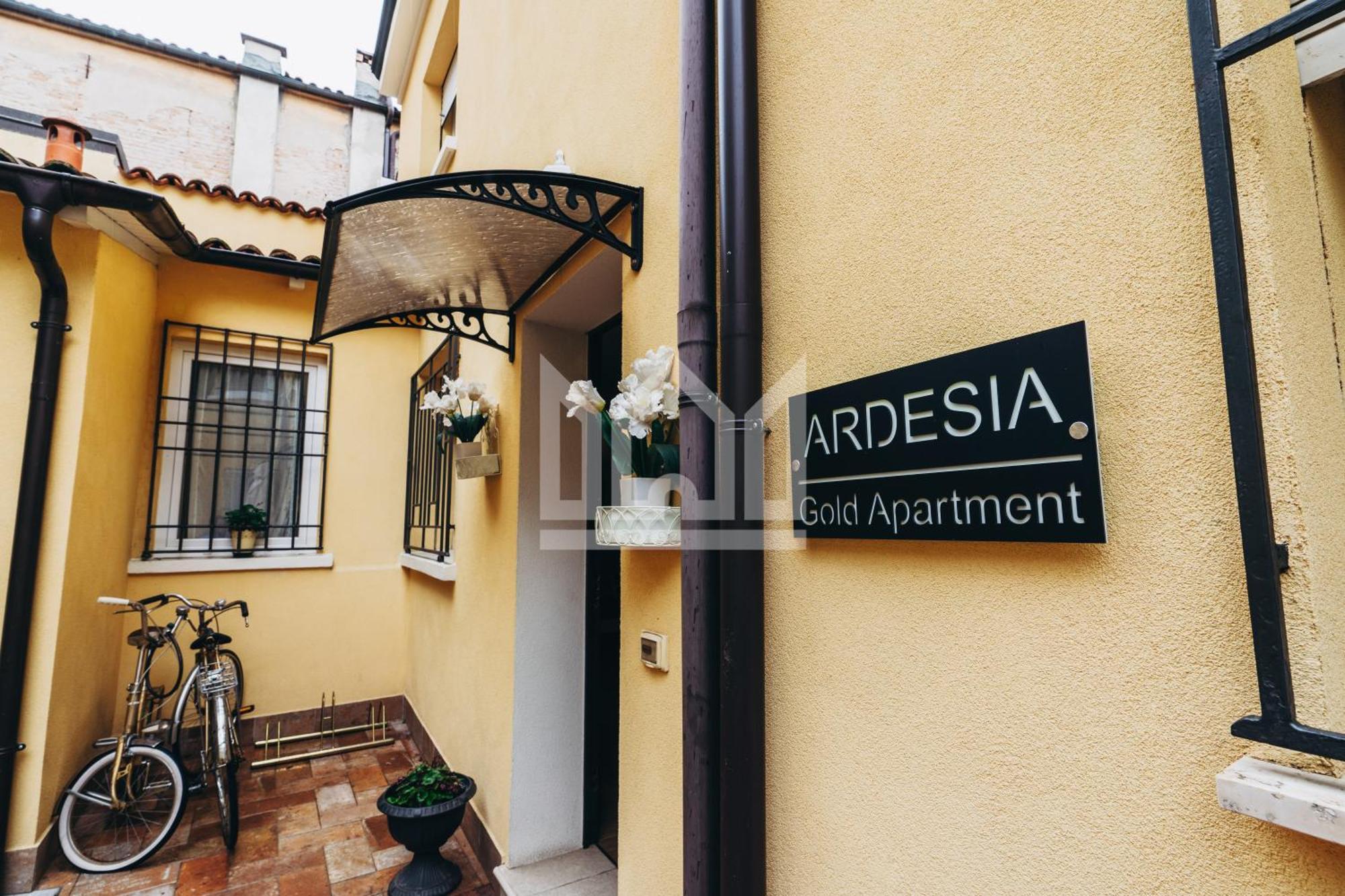 Gold Apartment Феррара Екстер'єр фото